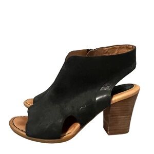 Born Black Suede Leather Open Toe Bootie Cutout Zipper Sandals. Size 8